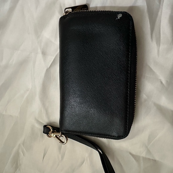 Chic Michael Kors Black Wristlet - Picture 3 of 3